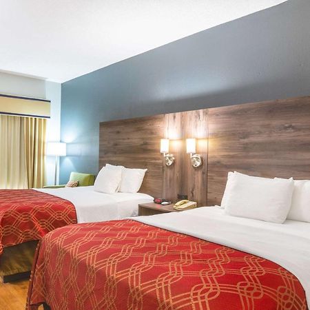 Royal Palms Inn Stockbridge Ngoại thất bức ảnh
