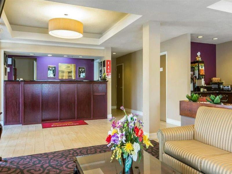 Royal Palms Inn Stockbridge Ngoại thất bức ảnh